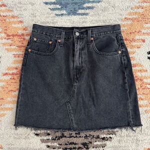 Levi’s Denim Skirt - Size 30